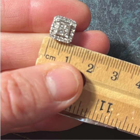 14k white gold square natural diamonds stud earring - Picture 4 of 11